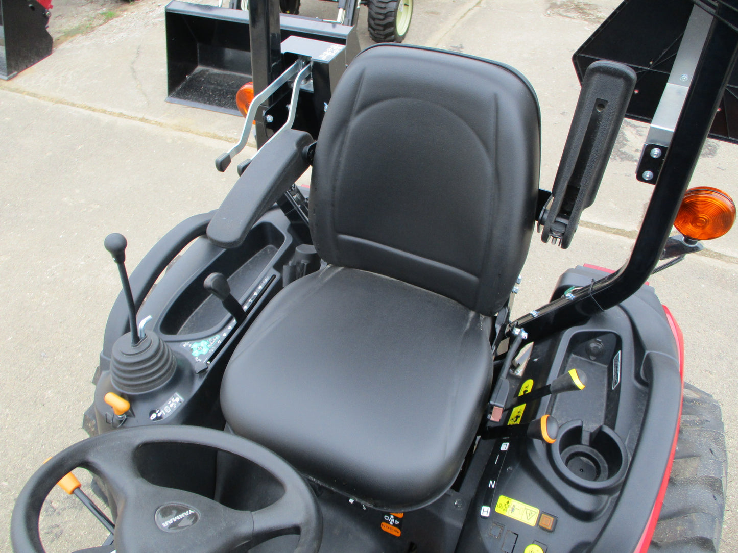 Yanmar SA425 w/ Front Loader