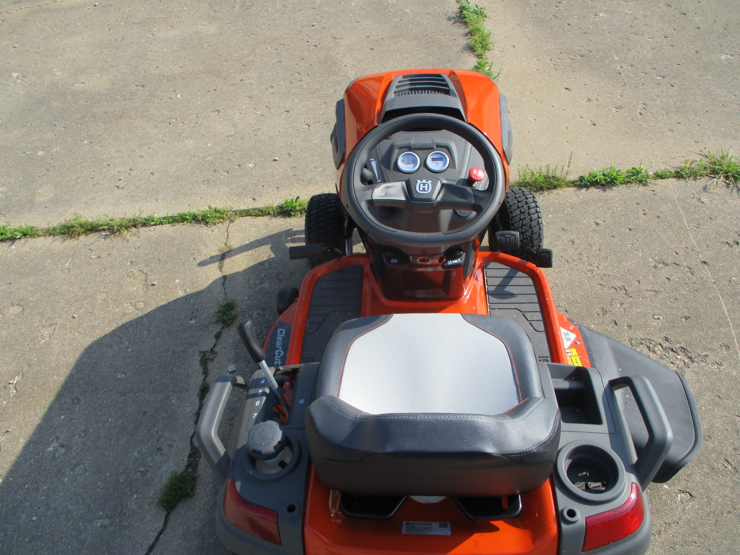 Husqvarna 200 Series Garden Tractor