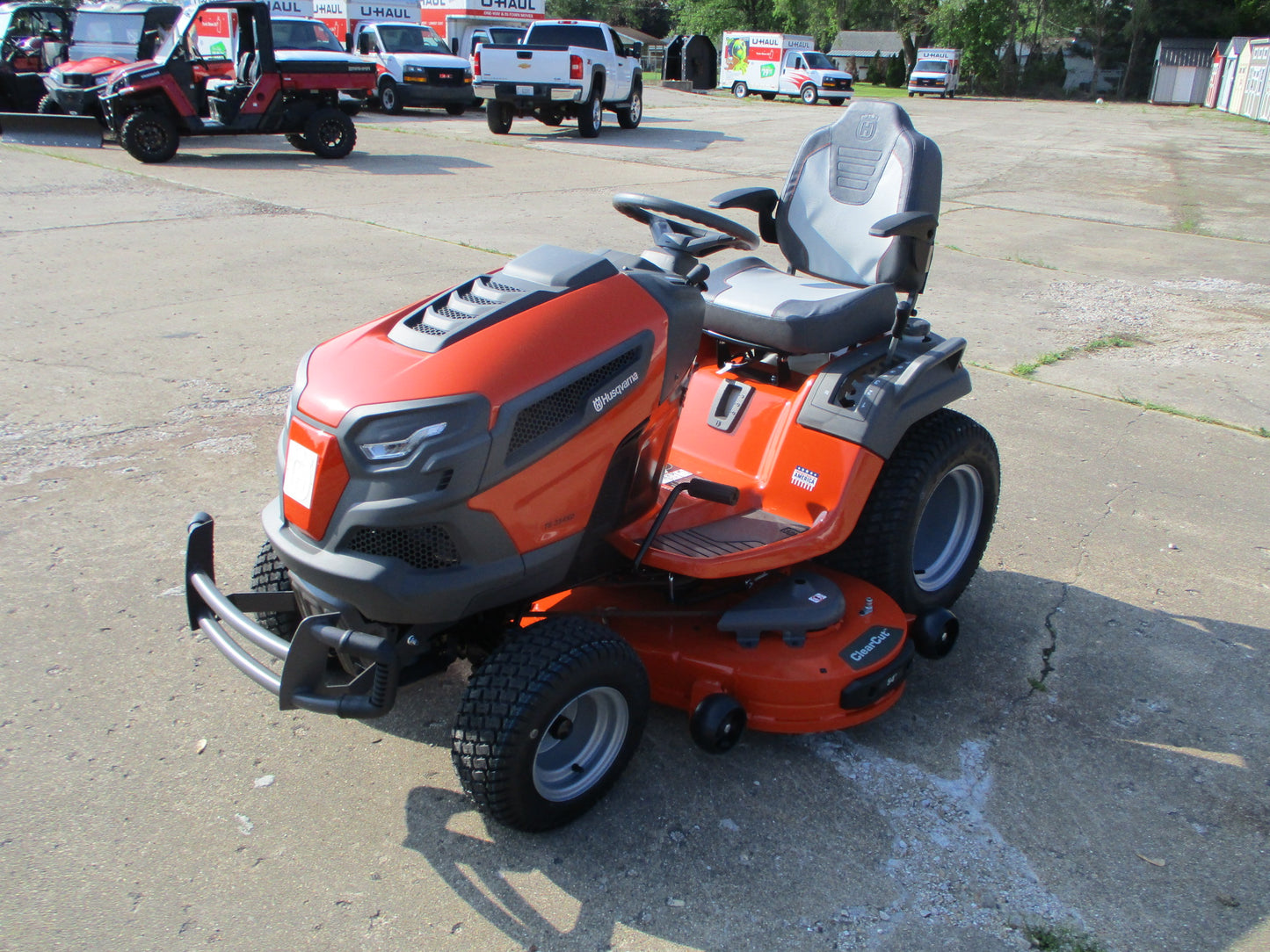 Husqvarna 300 Series Garden Tractor