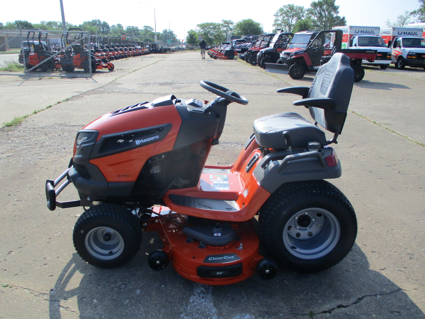 Husqvarna 300 Series Garden Tractor