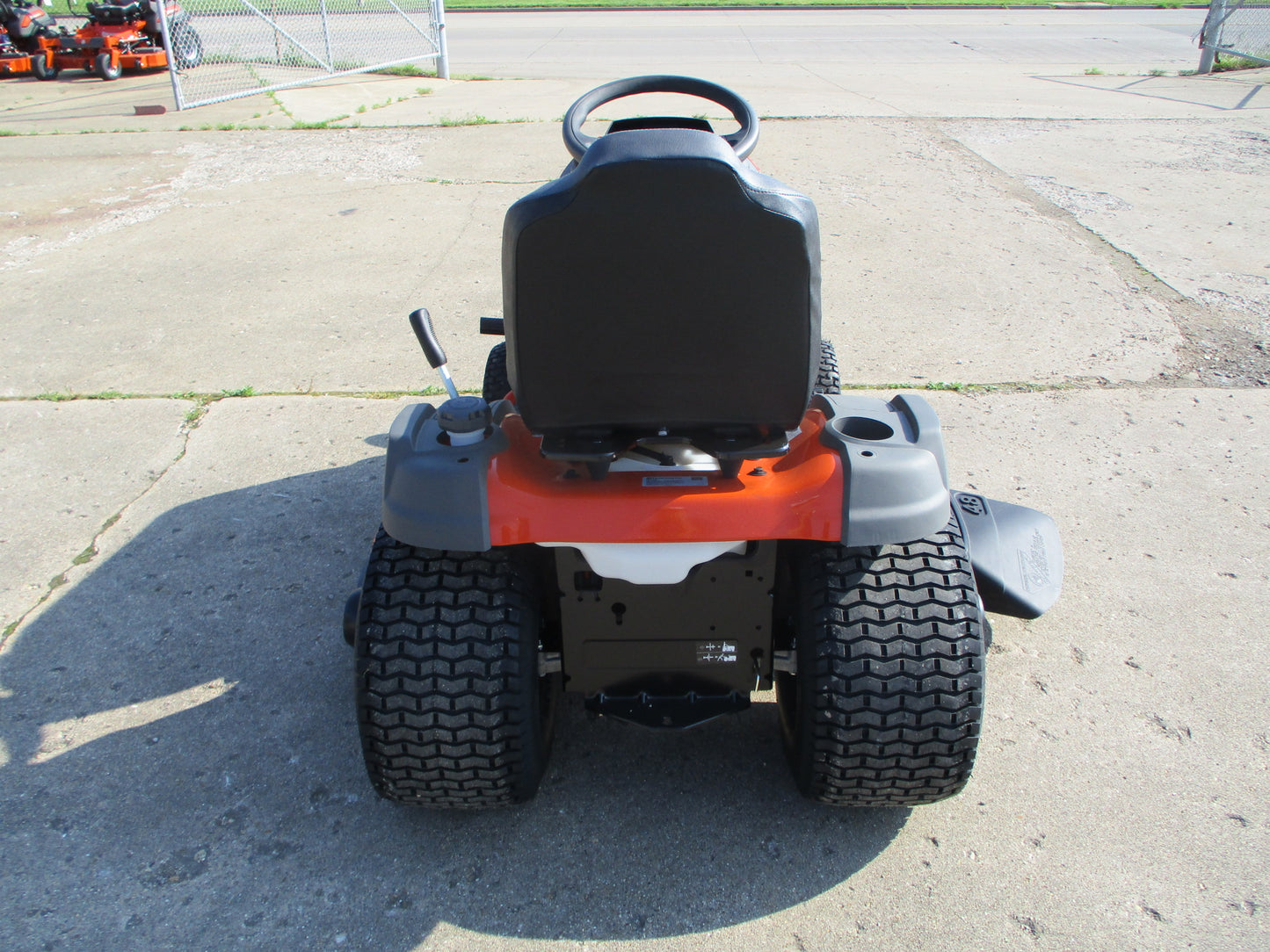 Husqvarna 100 Series Garden Tractor