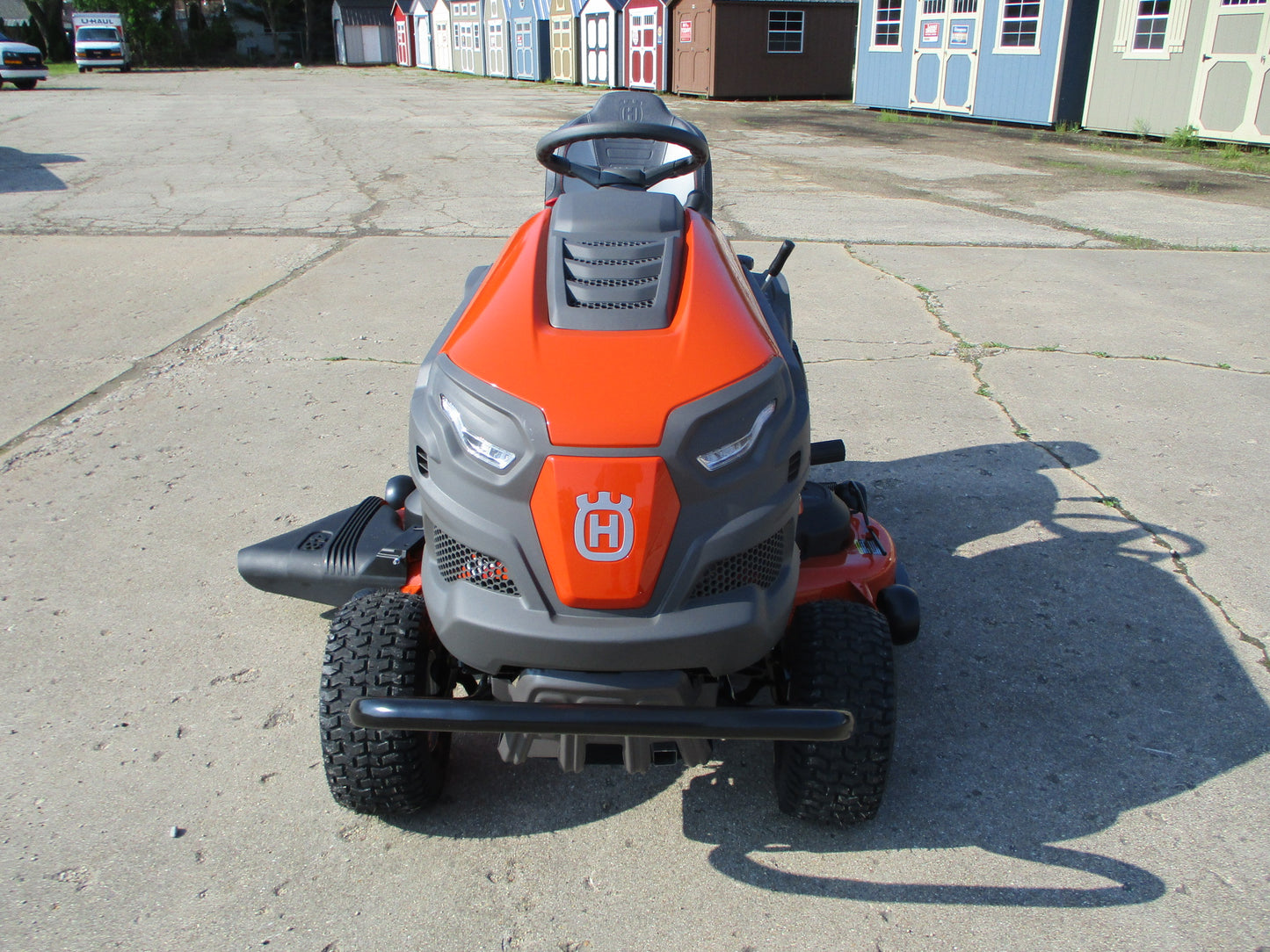 Husqvarna 100 Series Garden Tractor
