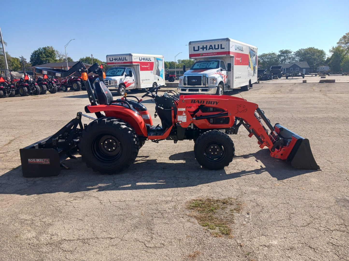 Bad Boy 3026 Tractor w/Loader & Box Blade