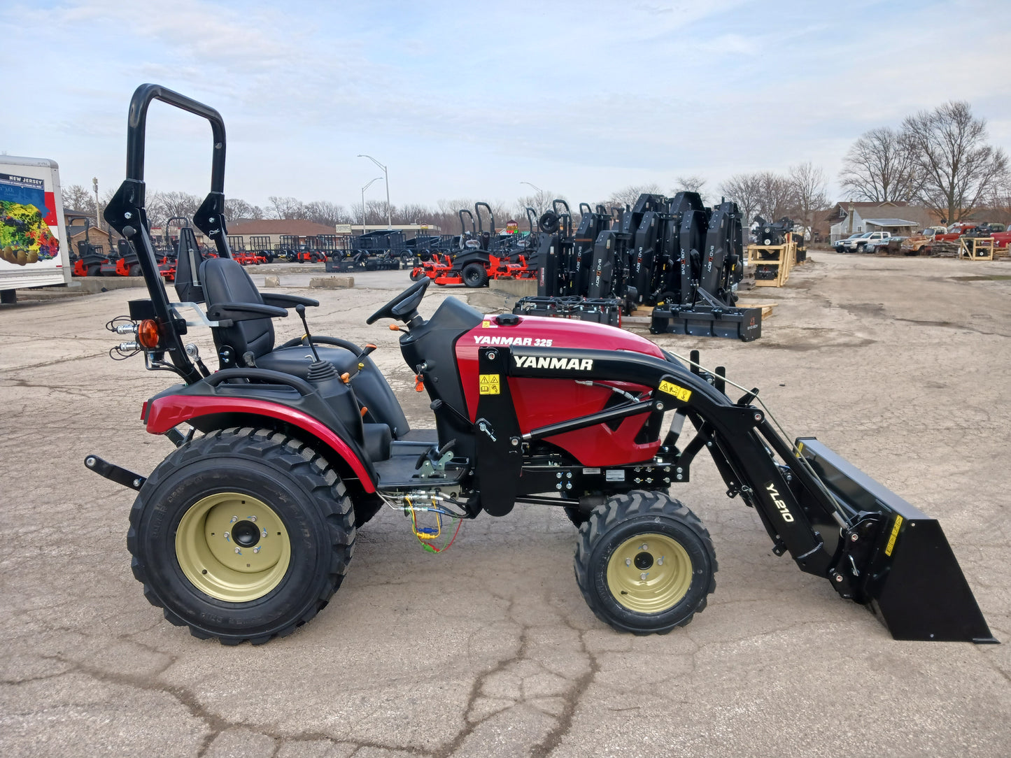 Yanmar SA325 w/ Front Loader