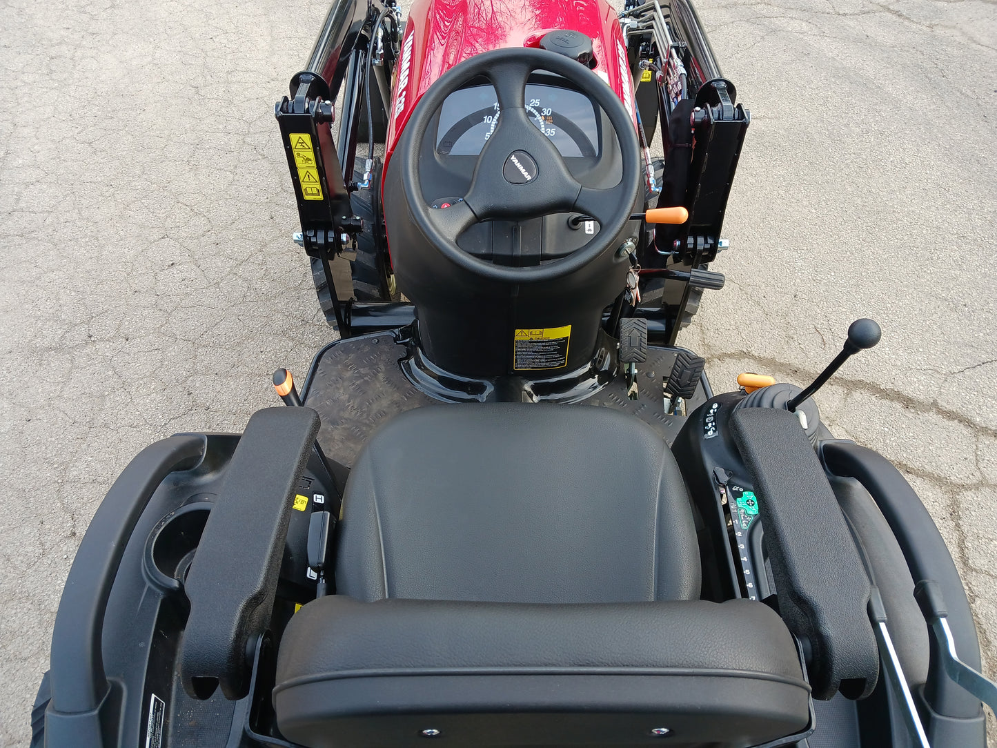 Yanmar SA325 w/ Front Loader
