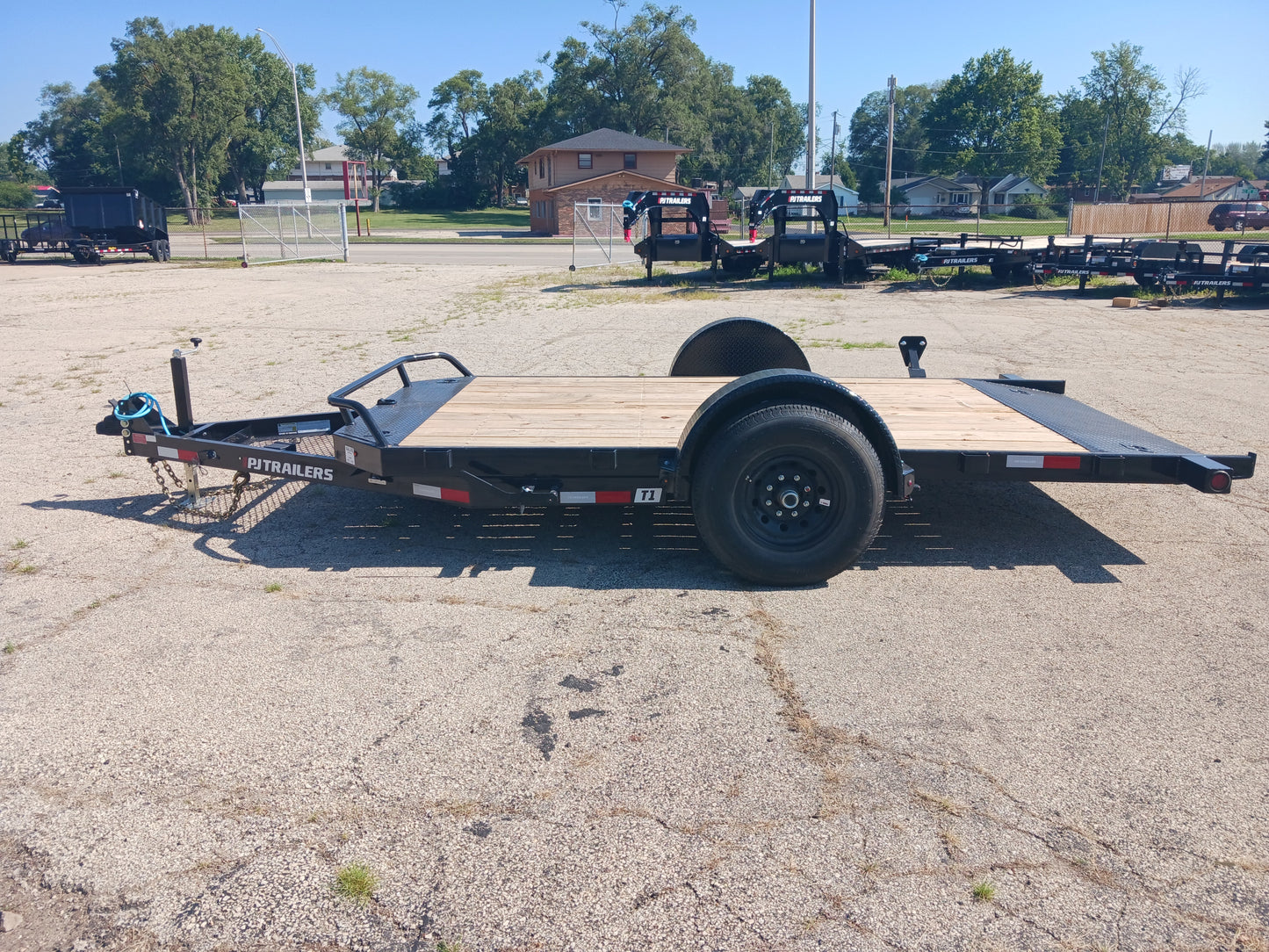 PJ Trailer T1 Tilt Trailer