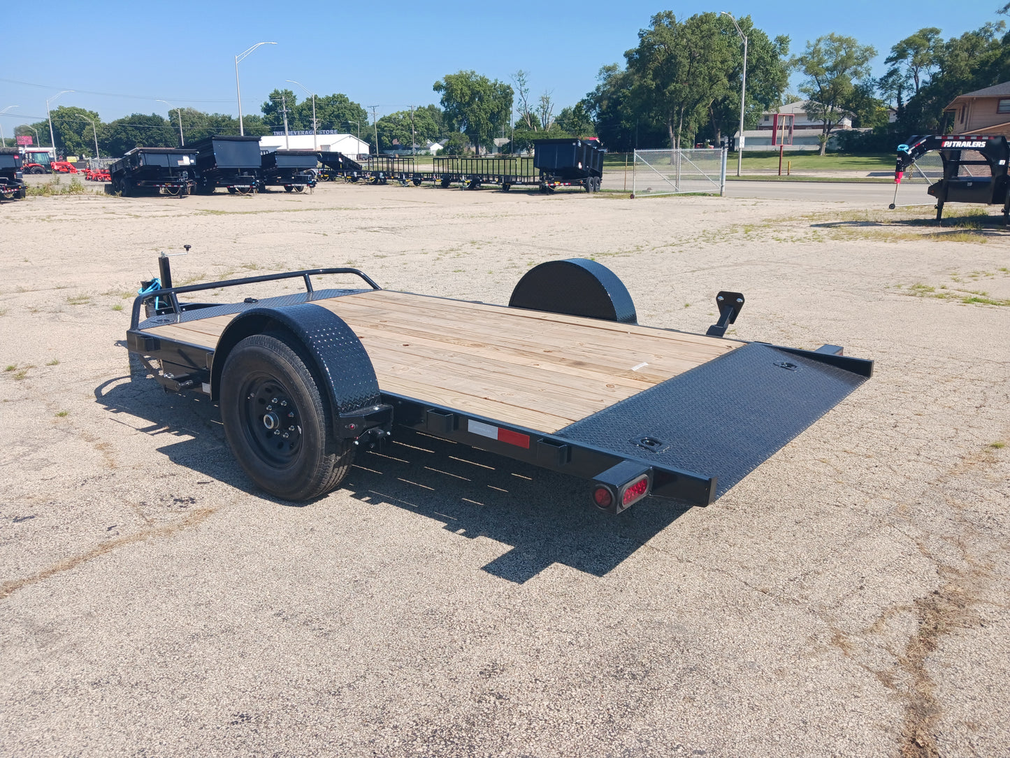 PJ Trailer T1 Tilt Trailer