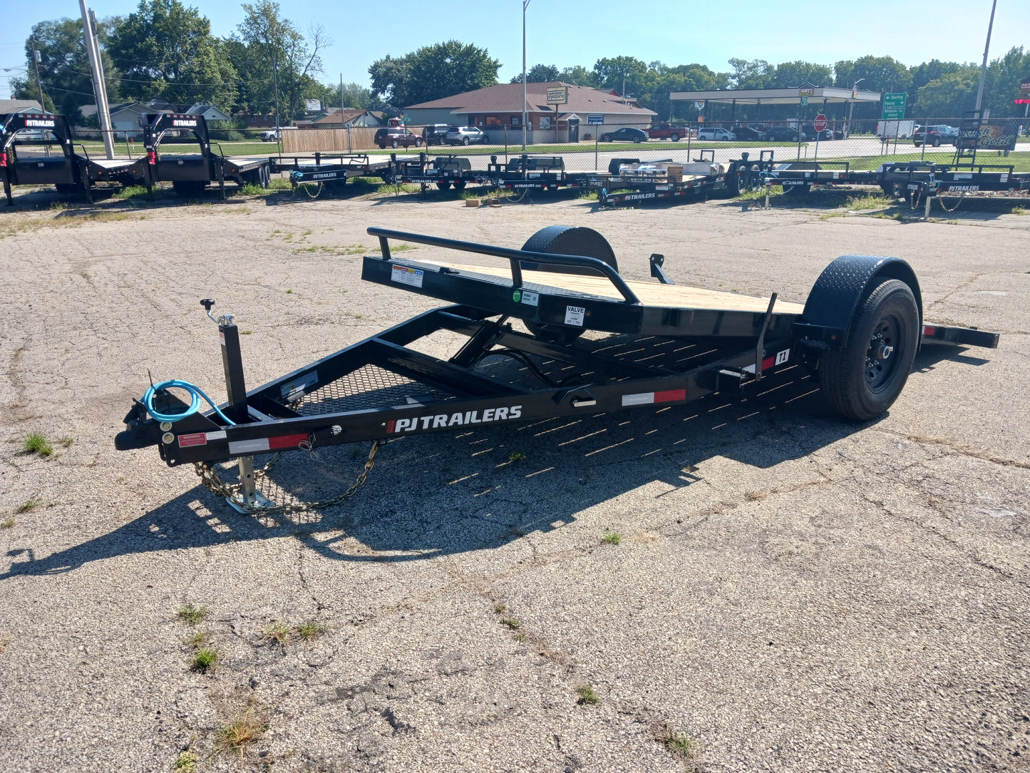 PJ Trailer T1 Tilt Trailer