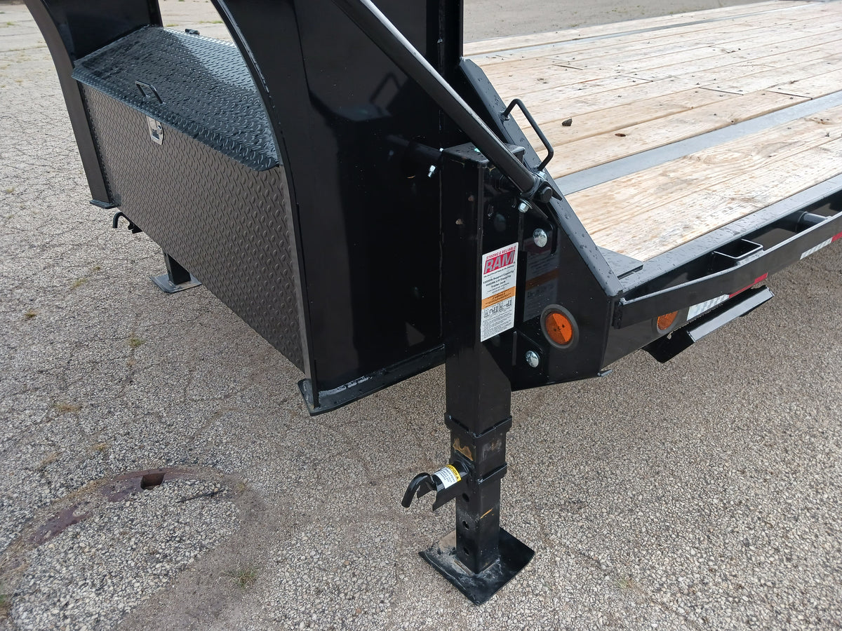 PJ Trailers LS Gooseneck