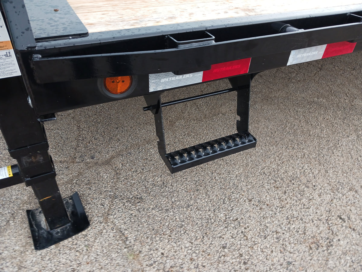 PJ Trailers LS Gooseneck