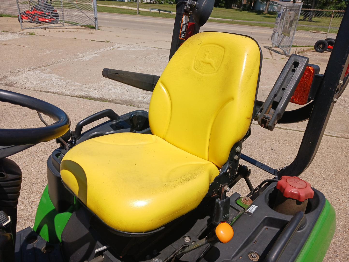 2011 John Deere 1026r