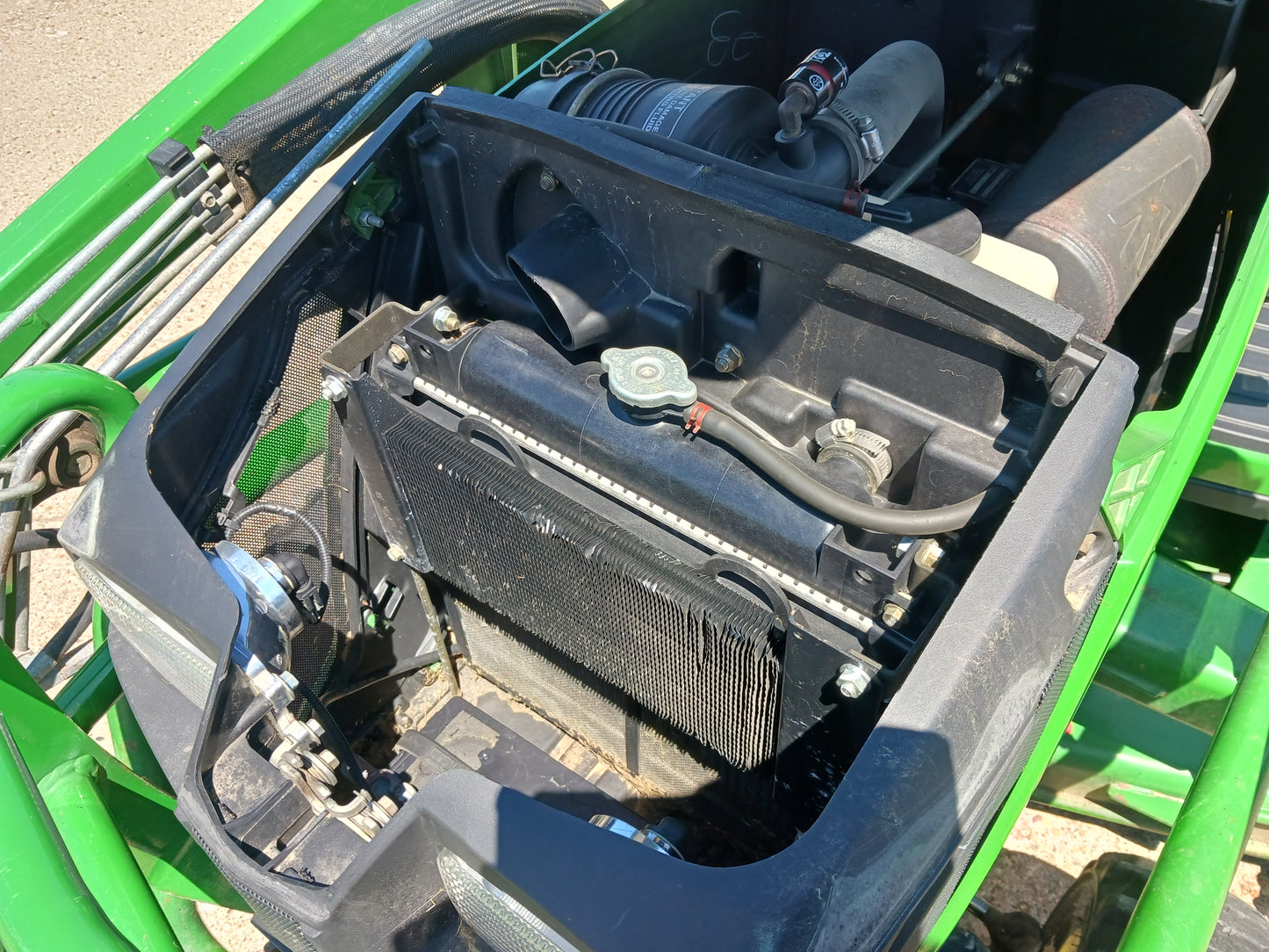 2011 John Deere 1026r
