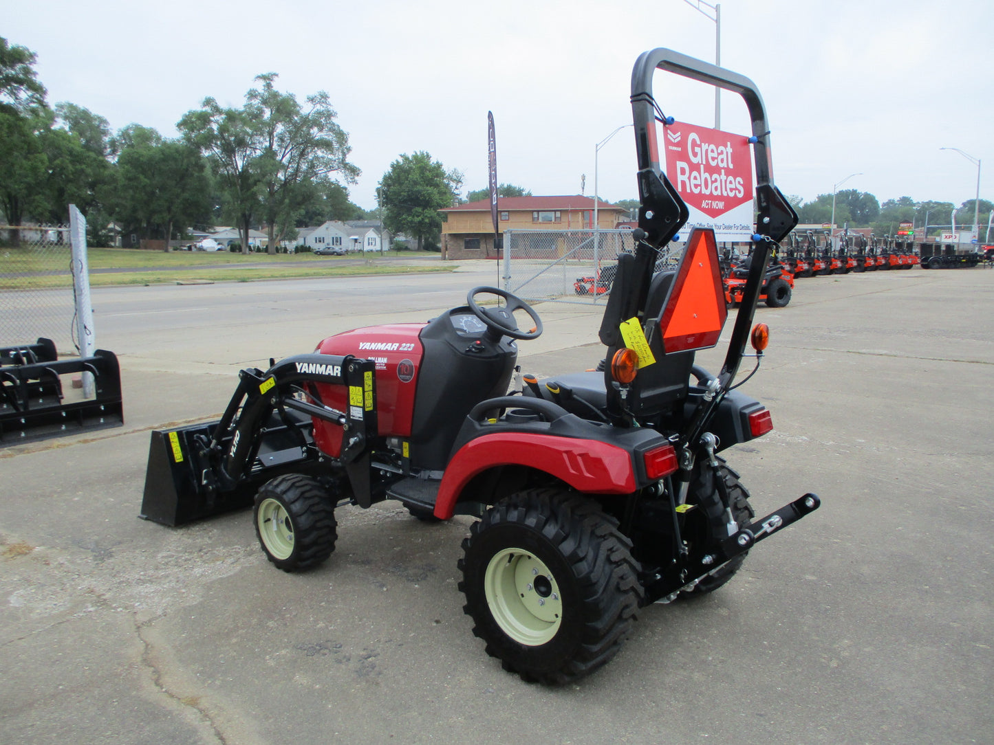 Yanmar SA223 21hp Utility Tractor