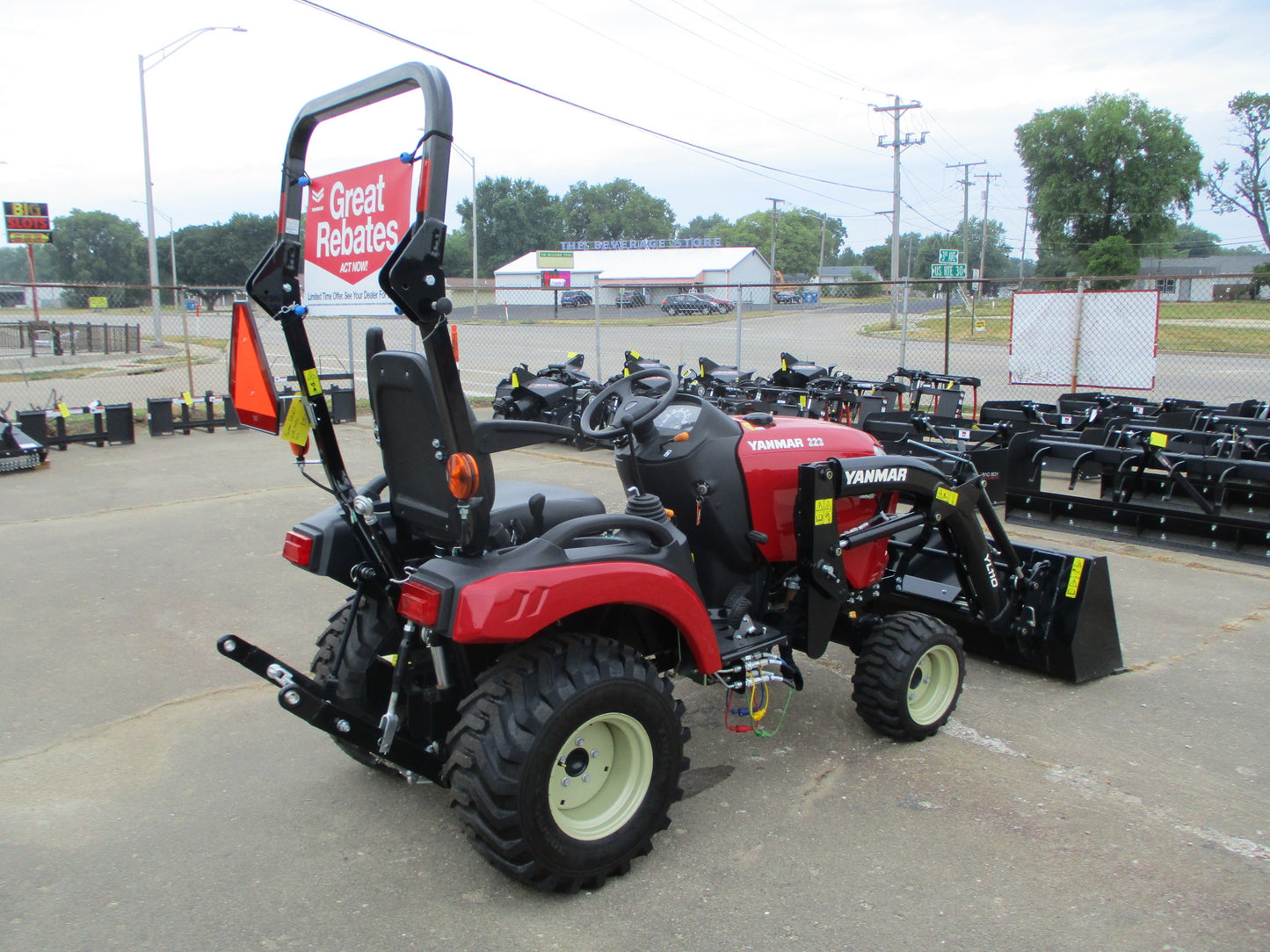 Yanmar SA223 21hp Utility Tractor