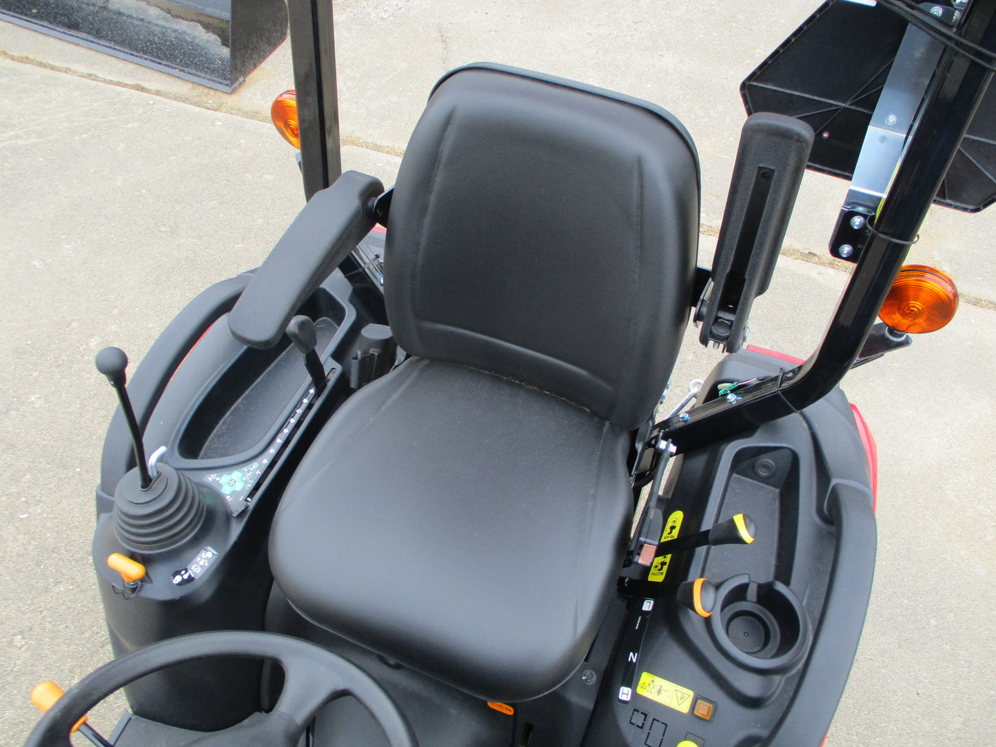 Yanmar SA223 21hp Utility Tractor