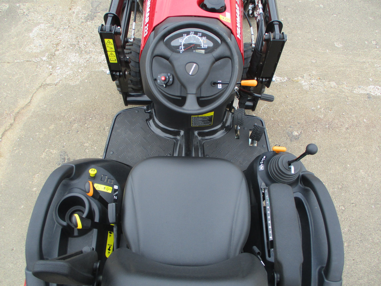 Yanmar SA223 21hp Utility Tractor