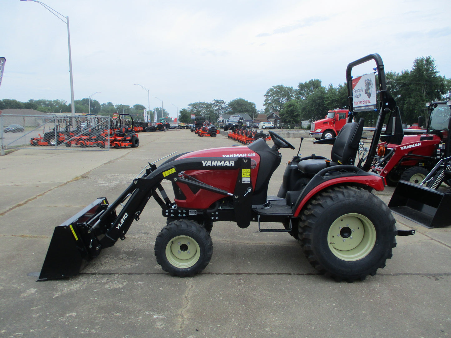 Yanmar SA425 w/ Front Loader