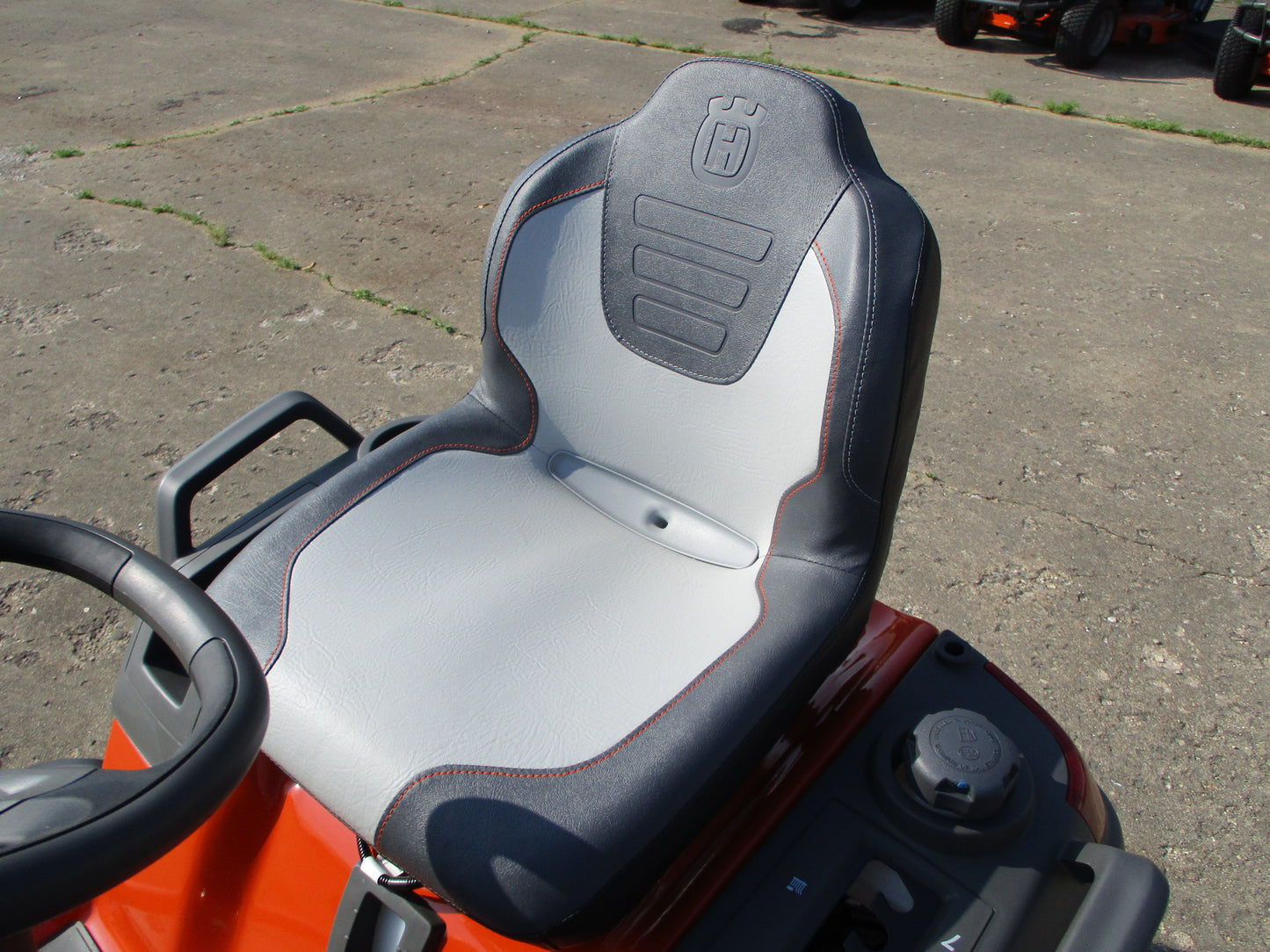 Husqvarna 200 Series Garden Tractor